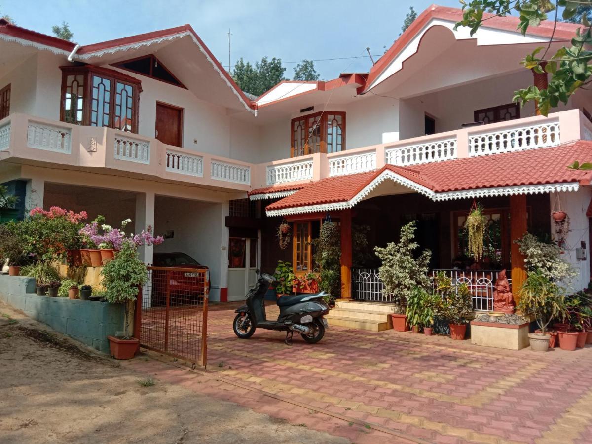 Shivalaya Homestay, Madikeri Siddāpur Zewnętrze zdjęcie