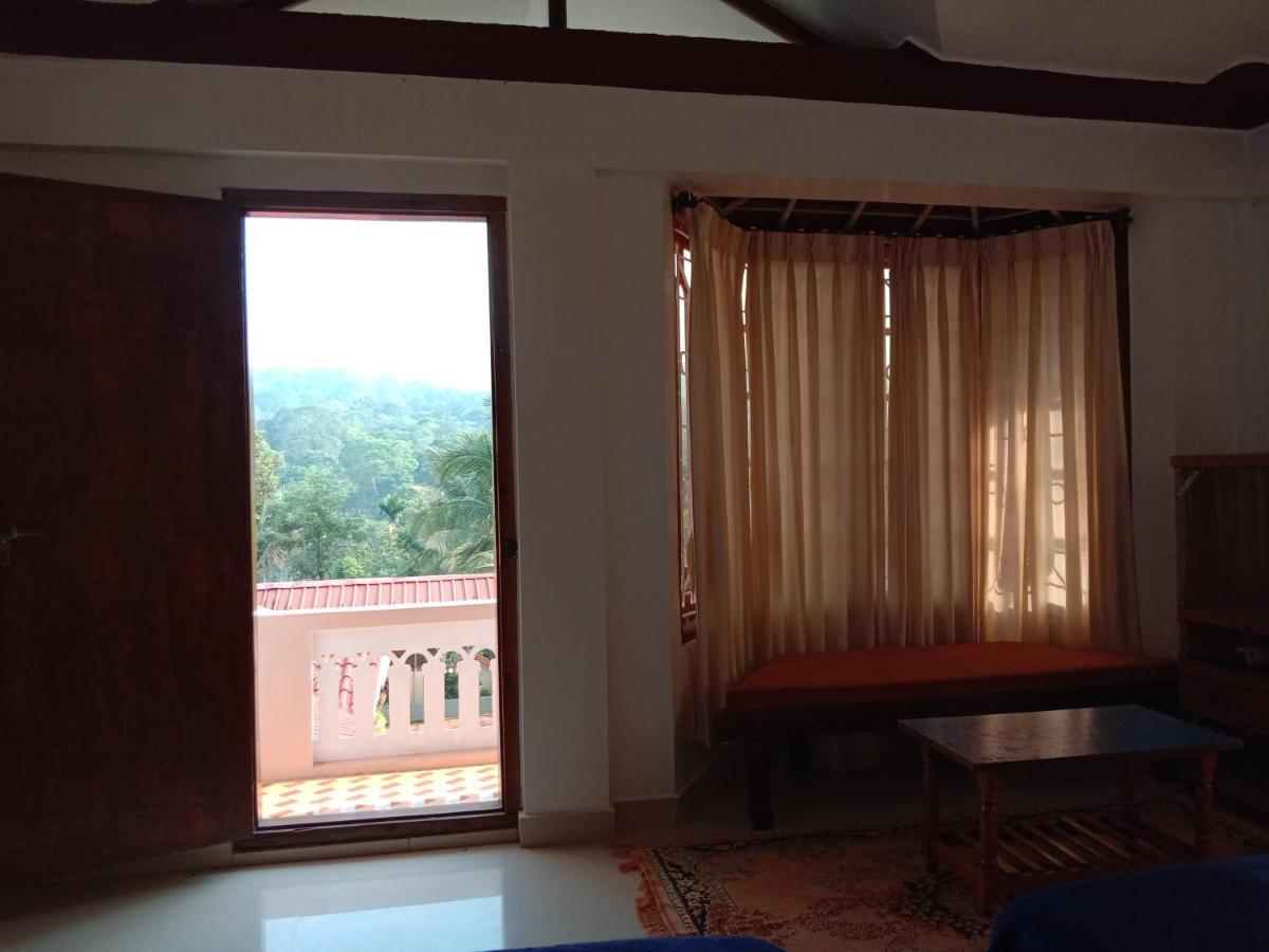 Shivalaya Homestay, Madikeri Siddāpur Zewnętrze zdjęcie